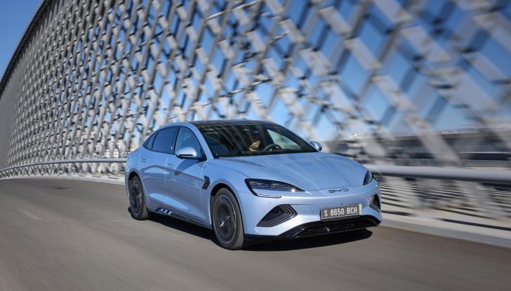 BYD Seal provata su strada a Milano - Foto 7 di 110