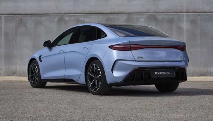 BYD Seal provata su strada a Milano - Foto 50 di 110