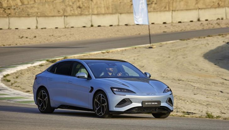 BYD Seal provata su strada a Milano - Foto 75 di 110