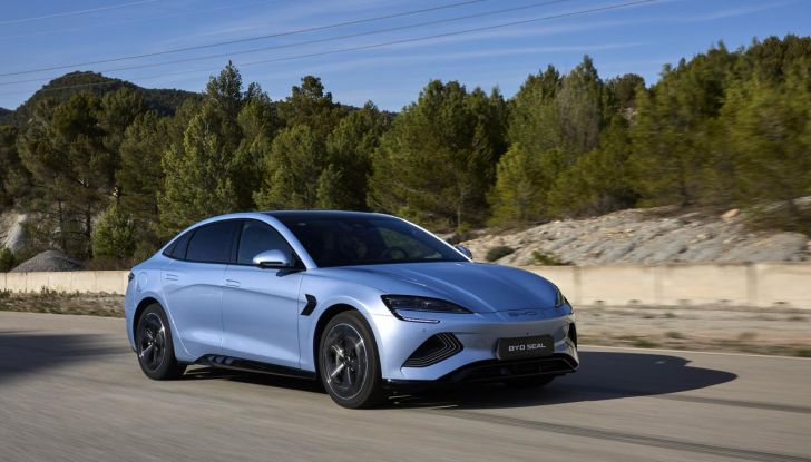 BYD Seal provata su strada a Milano - Foto 54 di 110