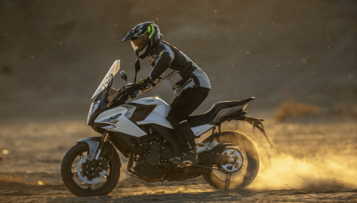 CF Moto 700MT 2024 caratteristiche tecniche e prezzi - Foto 11 di 14