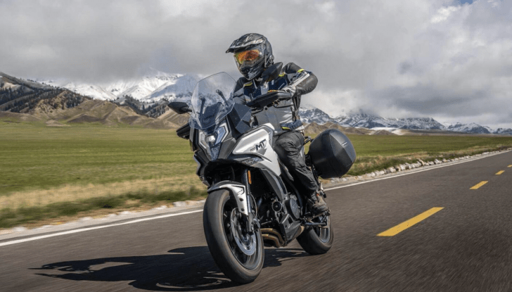 CF Moto 700MT 2024 caratteristiche tecniche e prezzi - Foto 13 di 14