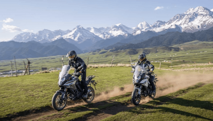 CF Moto 700MT 2024 caratteristiche tecniche e prezzi - Foto 2 di 14