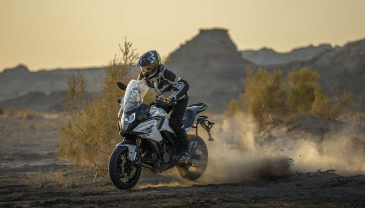 CF Moto 700MT 2024 caratteristiche tecniche e prezzi - Foto 4 di 14