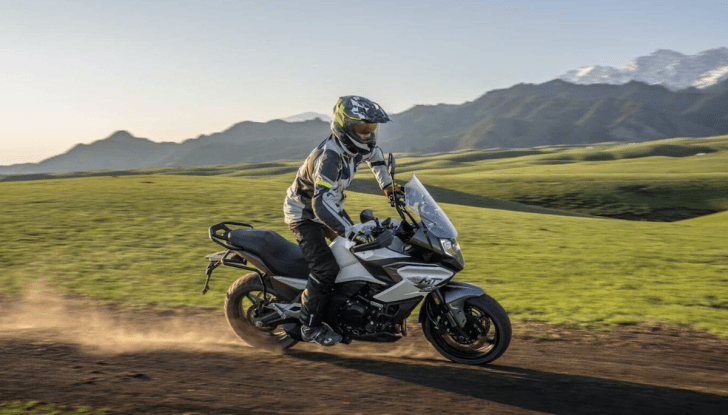 CF Moto 700MT 2024 caratteristiche tecniche e prezzi - Foto 5 di 14