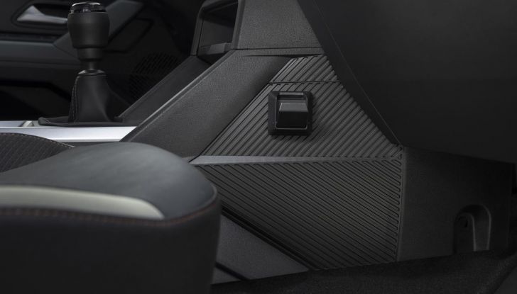 Dacia Duster 2025: un SUV a meno di 20.000 euro e ora con cinque modalità di guida - Foto 10 di 135