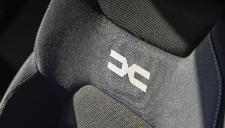 Dacia Duster 2025: un SUV a meno di 20.000 euro e ora con cinque modalità di guida - Foto 104 di 135