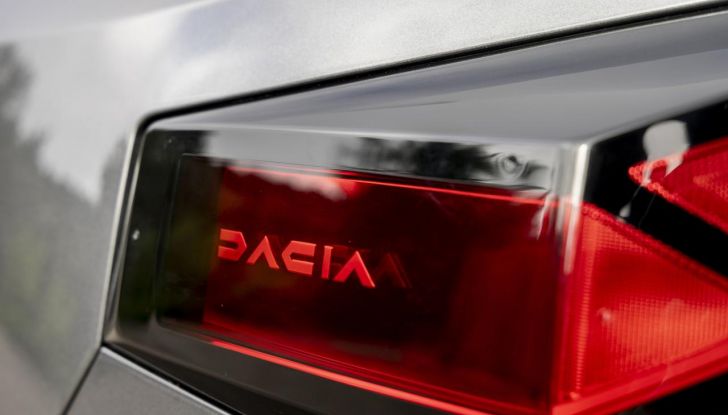Dacia Duster 2025: un SUV a meno di 20.000 euro e ora con cinque modalità di guida - Foto 72 di 135
