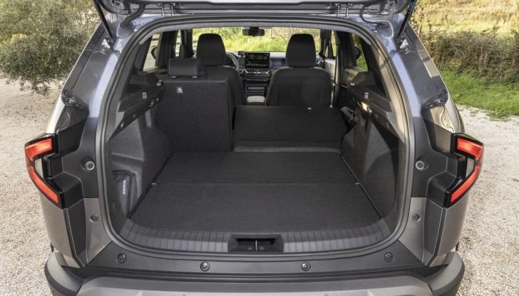 Dacia Duster 2025: un SUV a meno di 20.000 euro e ora con cinque modalità di guida - Foto 99 di 135