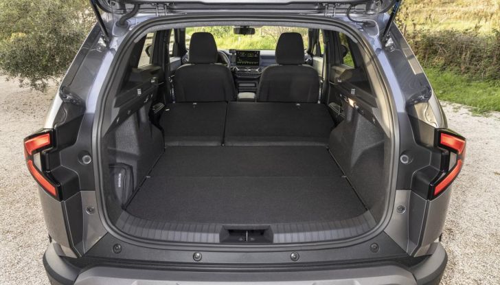 Dacia Duster 2025: un SUV a meno di 20.000 euro e ora con cinque modalità di guida - Foto 98 di 135