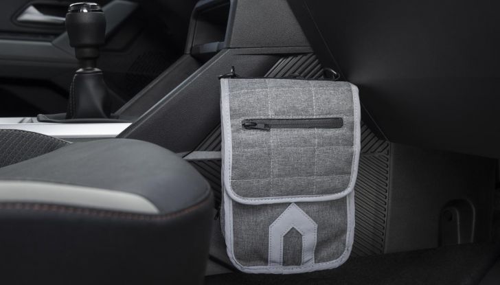 Dacia Duster 2025: un SUV a meno di 20.000 euro e ora con cinque modalità di guida - Foto 8 di 135