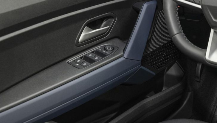 Dacia Duster 2025: un SUV a meno di 20.000 euro e ora con cinque modalità di guida - Foto 107 di 135