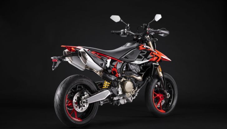 Ducati Hypermotard 698 Mono: il nuovo riferimento per le Supermotard stradali - Foto 2 di 9