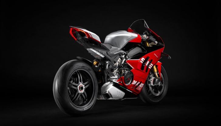 Ducati Panigale V4 SP2 30° Anniversario 916: omaggio all’icona delle supersportive - Foto 2 di 9