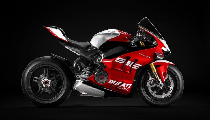 Ducati Panigale V4 SP2 30° Anniversario 916: omaggio all’icona delle supersportive - Foto 3 di 9