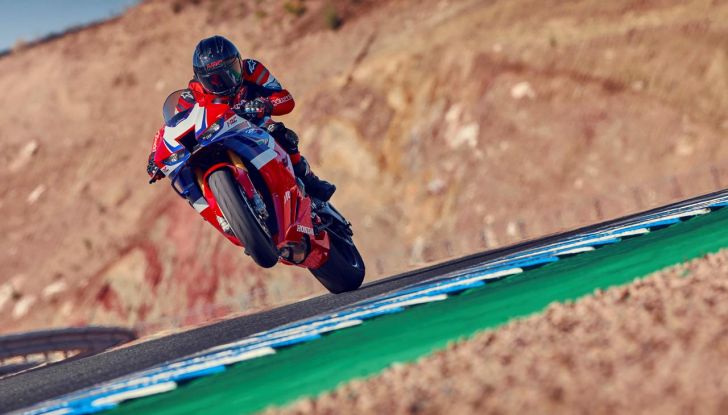 Honda: tre nuove 400 quattro cilindri in arrivo nel 2025? - Foto 85 di 118