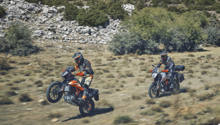 KTM 390 Adventure MY 2024: nuove colorazioni e prezzi di listino - Foto 3 di 4