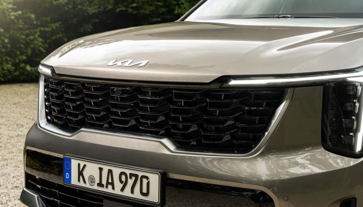 Nuovo Kia Sorento: le motorizzazioni elettrificate arrivano in Italia - Foto 4 di 16