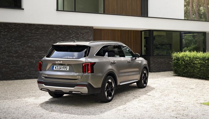 Nuovo Kia Sorento: le motorizzazioni elettrificate arrivano in Italia - Foto 10 di 16