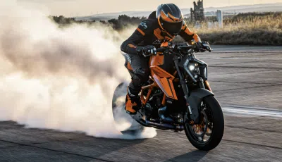 Naked in promozione a giugno: tutte le offerte su Aprilia, BMW, Kawasaki e altre case