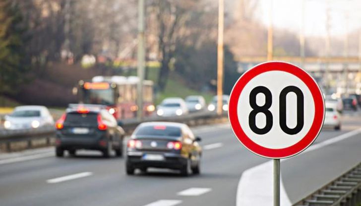 Limiti velocità neopatentati