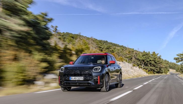 Mini John Cooper Works Countryman 2024: prestazioni al top nel segmento dei crossover - Foto 19 di 99