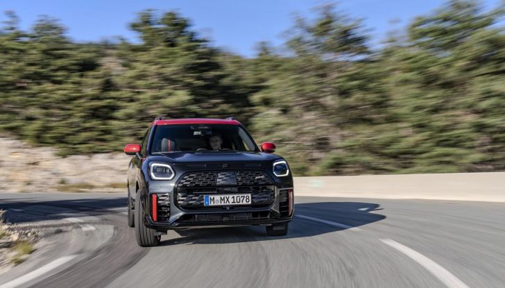 Mini John Cooper Works Countryman 2024: prestazioni al top nel segmento dei crossover - Foto 35 di 99