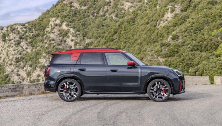 Mini John Cooper Works Countryman 2024: prestazioni al top nel segmento dei crossover - Foto 46 di 99