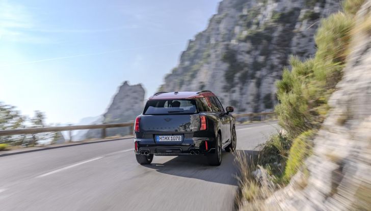 Mini John Cooper Works Countryman 2024: prestazioni al top nel segmento dei crossover - Foto 59 di 99
