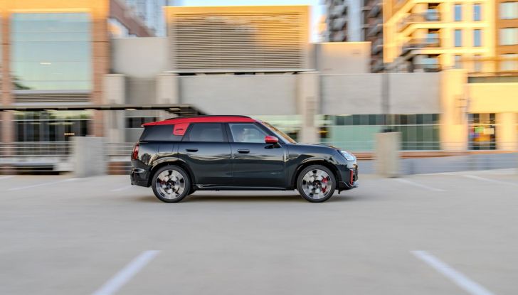 Mini John Cooper Works Countryman 2024: prestazioni al top nel segmento dei crossover - Foto 69 di 99