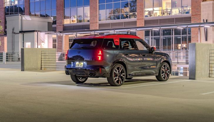 Mini John Cooper Works Countryman 2024: prestazioni al top nel segmento dei crossover - Foto 74 di 99