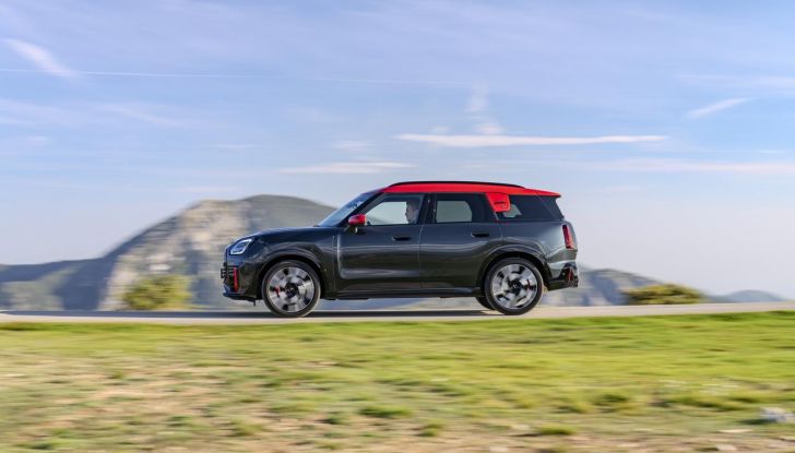Mini John Cooper Works Countryman 2024: prestazioni al top nel segmento dei crossover - Foto 78 di 99