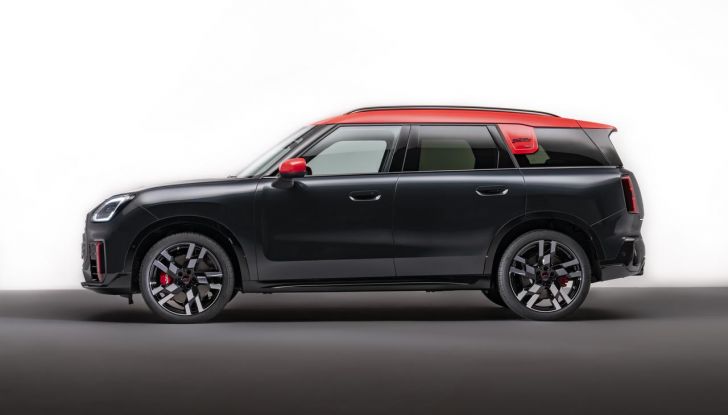 Mini John Cooper Works Countryman 2024: prestazioni al top nel segmento dei crossover - Foto 81 di 99