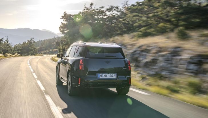 Mini John Cooper Works Countryman 2024: prestazioni al top nel segmento dei crossover - Foto 88 di 99