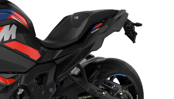 Nuova BMW M 1000 XR: caratteristiche, design e motore della nuova sportiva tedesca - Foto 11 di 70