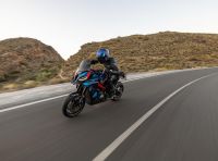 Nuova BMW M 1000 XR: caratteristiche, design e motore della nuova sportiva tedesca