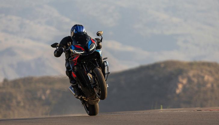 Nuova BMW M 1000 XR: caratteristiche, design e motore della nuova sportiva tedesca - Foto 49 di 70