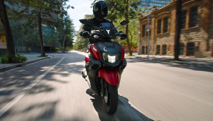 Yamaha RayZR: caratteristiche e colorazioni del nuovo scooter per la città - Foto 3 di 23