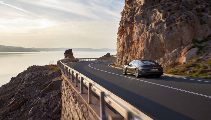 Porsche Panamera 2024: caratteristiche, design, interni, motori e prezzi - Foto 43 di 59