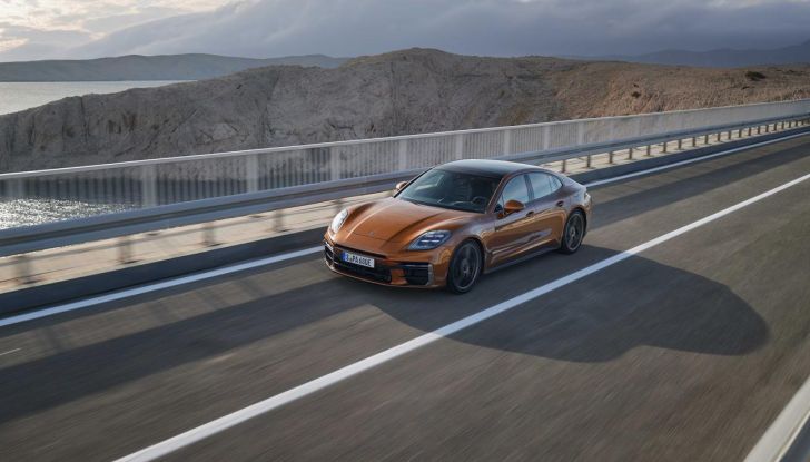 Porsche Panamera 2024: caratteristiche, design, interni, motori e prezzi - Foto 9 di 59