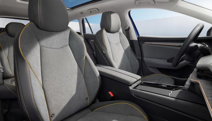 Skoda Superb 2024: caratteristiche, design, abitacolo e motori della nuova generazione - Foto 67 di 99