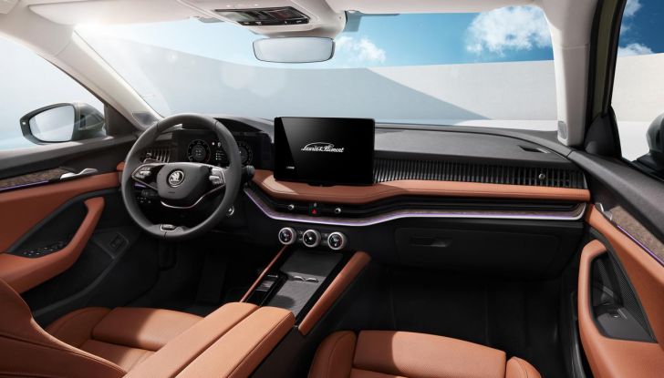 Skoda Superb 2024: caratteristiche, design, abitacolo e motori della nuova generazione - Foto 95 di 99