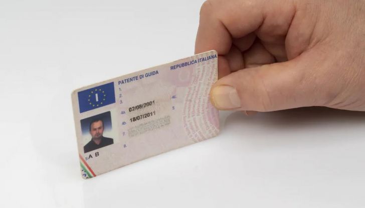 Sospensione patente neopatentati nel 2024
