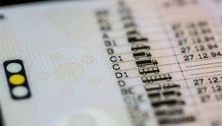 Sospensione patente neopatentati nel 2024
