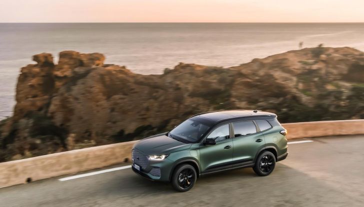 Sportequipe 8 Hybrid Plug-In: debutta il nuovo SUV top di gamma del brand italiano - Foto 37 di 51
