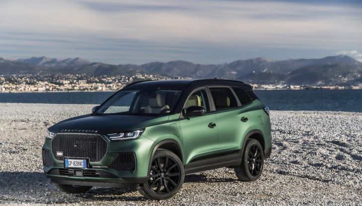 Sportequipe 8 Hybrid Plug-In: debutta il nuovo SUV top di gamma del brand italiano - Foto 43 di 51