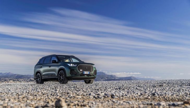 Sportequipe 8 Hybrid Plug-In: debutta il nuovo SUV top di gamma del brand italiano - Foto 44 di 51