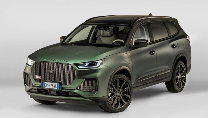 Sportequipe 8 Hybrid Plug-In: debutta il nuovo SUV top di gamma del brand italiano - Foto 3 di 51