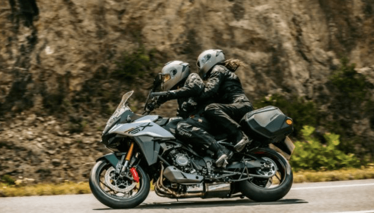 Suzuki GSX-S1000GX 2024 caratteristiche e prezzo - Foto 15 di 16