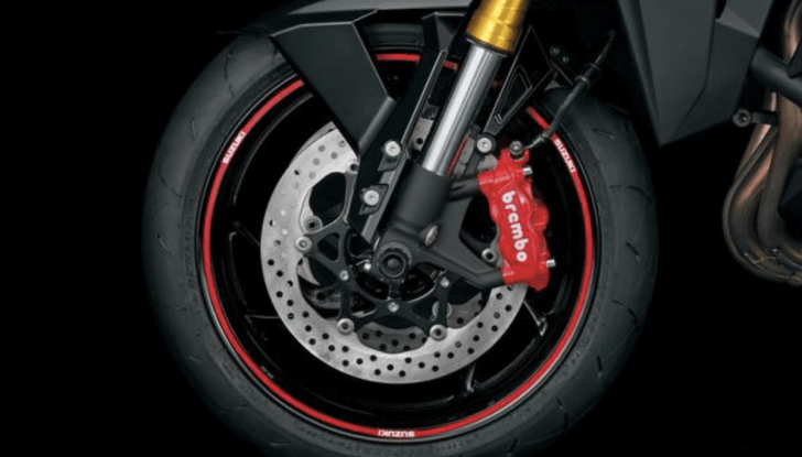 Suzuki GSX-S1000GX 2024 caratteristiche e prezzo - Foto 16 di 16